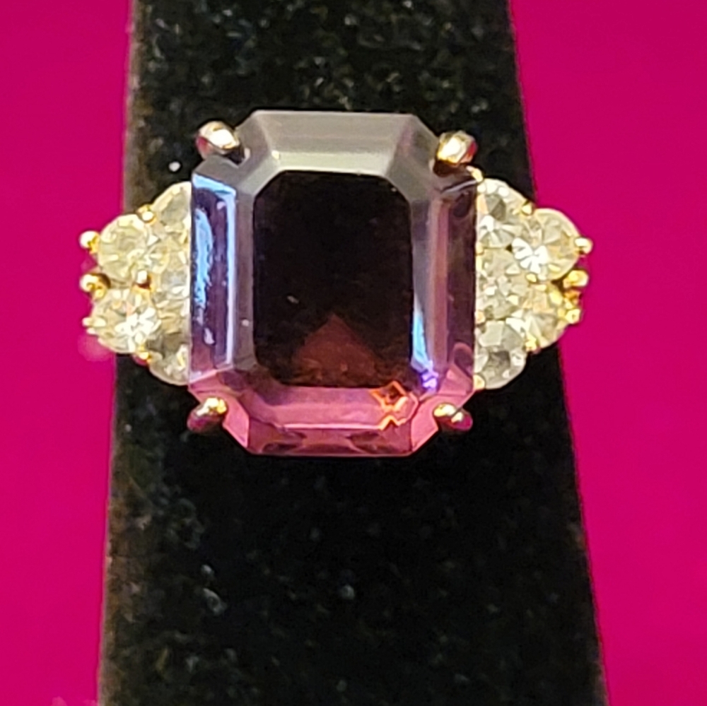 VTG EUC Cocktail Ring With Amethyst Colored Stone And CZs 6